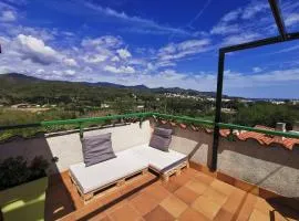 Ático con Terraza y Piscina en Llançà - ES-89-111