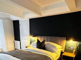 THE LORD NELSON HOTEL，位于米尔福德港的酒店