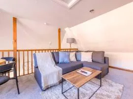 Centralised Admiralty Terrace with FREE PARKING by Prescott Apartments