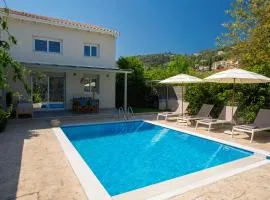 Grappolo Lefkada Villas - Athiri, 5 min from wonderful Ai Giannis beach & Lefkada town