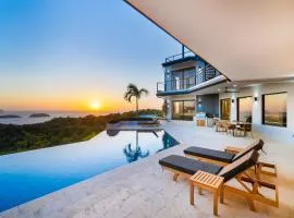 Villa Vista Pacifico - Serene Villa, Ocean View Pool, Rooftop Deck, 5 BR