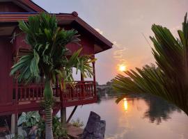 Khampheng River views sunset，位于Ban Donsôm的旅馆