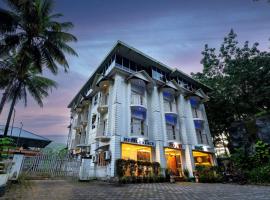 The Hydel Luxury Palace，位于Athirappilly的酒店