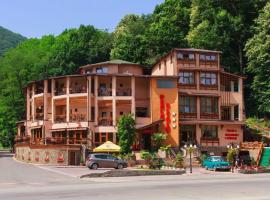 Hotel Perla Oltului，位于卡库拉塔的酒店