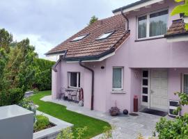 Hillside Homestay near Luzern by Menbergs Harmony Homestay，位于Hildisrieden的酒店