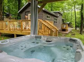 Peggers Cabin Luxury Rustic Tiny Cabin Spa