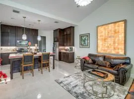 Beautiful Naples Getaway with Pool Access!