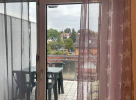 APARTMENT / WOHNUNG IN GOLDBACH，位于哥德巴赫的酒店