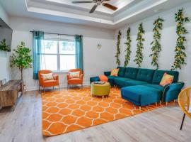 Citrus Cottage: Comfy - Hwy 10 - Peaceful Retreat，位于塔拉哈西的酒店