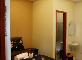 GUEST HOTEL，位于Cadlan的酒店