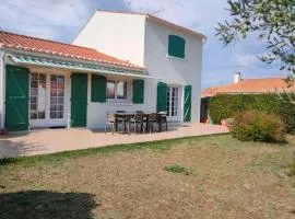 Maison spacieuse 9 pers, proche plage, terrasse et jardin – Saint-Hilaire-de-Riez - FR-1-323-446