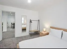 Zetland House Apartment 1 Loftus