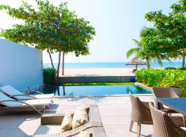 Beachfront Villa 4 Bedrooms Sanctuary Ho Tram Resort，位于Thuận Biên的酒店