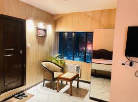 HOTEL ROYAL PRESIDENCY INN，位于勒克瑙Chaudhary Charan Singh International Airport - LKO附近的酒店
