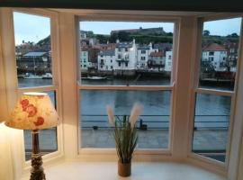 Whitby Harbour Side Apartment，位于惠特比的酒店