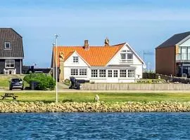 Stunning Home In Ulfborg With Wifi