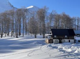 GUEST HOUSE PRIVAL.CLUB，位于扎布利亚克的带按摩浴缸的酒店