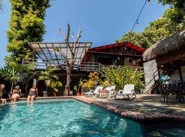 Hostel Villa Vento Surf，位于圣卡塔利娜岛的酒店