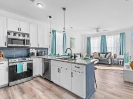 Gorgeously Upgraded 1 Bedroom Suite Near Beach