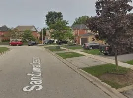 Large Separate Entrance Basement Unit 2Beds 1Washroom Sleeps 4-6