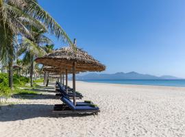Melia Danang Beach Resort，位于岘港的度假村