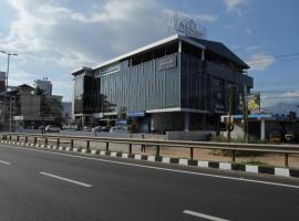 Dreamotel Luxury Suites，位于Kanjikode的酒店