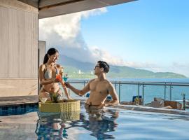 BlueSun Danang Beach Hotel，位于岘港的酒店