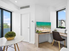 Lovely Studio apartments in Strathfield CBD，位于悉尼康宝树附近的酒店