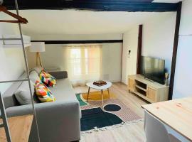 Le Grand Studio，位于卡斯特尔的酒店