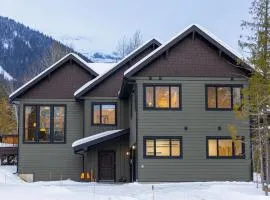 Powder House Chalet by Fernie Central Reservations