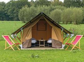 Ingerichte Lodge Tent incl ontbijt en stroom, Blues Camping Grolloo，位于赫罗洛的豪华帐篷