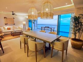 Luxury 3bdr Beachfront Condo, Peninsula Ixtapa，位于伊斯塔帕的酒店