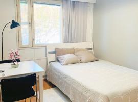Private rooms near metro, free parking，位于赫尔辛基的酒店