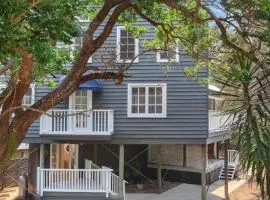 'Macs Beach House' by Accom Holidays