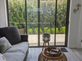 2 bedroom apartment with Garden views in Sydney