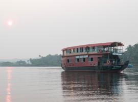 Seascape Floating Paradise，位于果阿旧城的酒店
