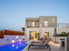 Marvelous new luxury villa with heated pool!，位于阿斯特里昂的酒店