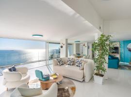 Laguna Blu - Resort Villa overlooking the sea on the Amalfi Coast，位于维耶特里的酒店