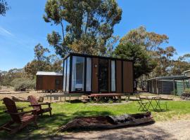 Tiny House 10 at Grampians Edge，位于Dadswells Bridge的酒店