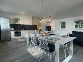 Grand Suite - Perfekt für 6! BBQ WLAN Parken Messe，位于哈尔的酒店