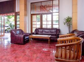 Super OYO 759 Hotel Dewi Sri，位于Timuran的酒店