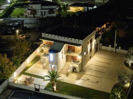 Motel Zeta Lux，位于Mitrovići的酒店