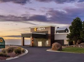 La Quinta by Wyndham Santa Rosa，位于圣罗莎的酒店