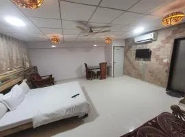 AGRAWAL BHAVAN BUDGET Stay only for indians