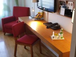 Heavenly Hotel，位于拉托特的酒店