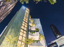 MO Hotel Bangkok，位于Pom Prap的酒店