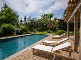 4 Bed 2 Bath - Salt Water Pool Close & Beaches，位于南安普敦的乡村别墅