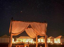 Merzouga Stars Luxury Camp，位于梅尔祖卡的豪华帐篷
