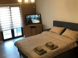 Apartman sa bracnim krevetom