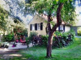 HR Cottage am Honigbach，位于科斯费尔德的酒店